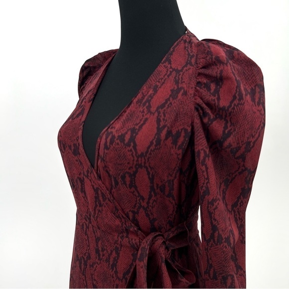 ALC RED SNAKESKIN SILK LONG PUFF SLEEVE RED HOLIDAY TIANNA WRAP MIDI DRESS - Picture 9 of 11
